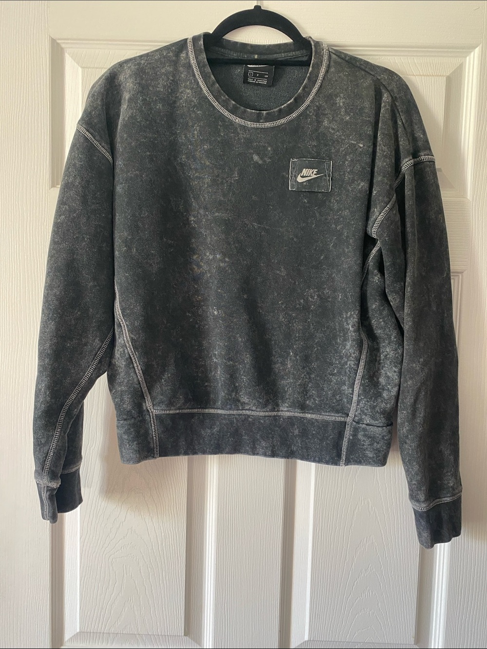Nike Rebel Womens acid Wash Charcoal Crewneck Sweatshirt